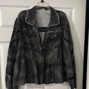 POL Black Bandana-Print Peplum Jean Jacket